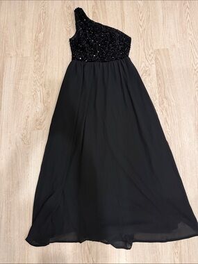 One-Shoulder Black Sequin Evening Gown